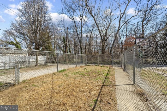 353 LEEANNE RD, Essex, MD 21221