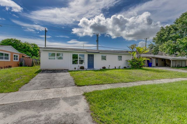 9188 Birmingham Drive, Palm Beach Gardens, FL 33410