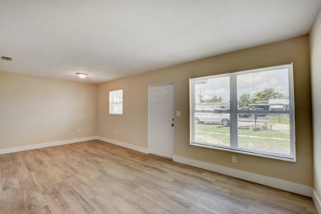 9188 Birmingham Drive, Palm Beach Gardens, FL 33410