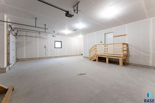 5301 E 63rd St Street, Sioux Falls, SD 57108