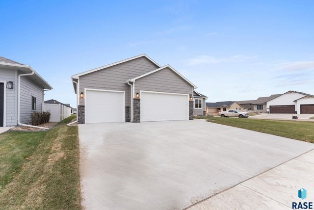 5301 E 63rd St Street, Sioux Falls, SD 57108