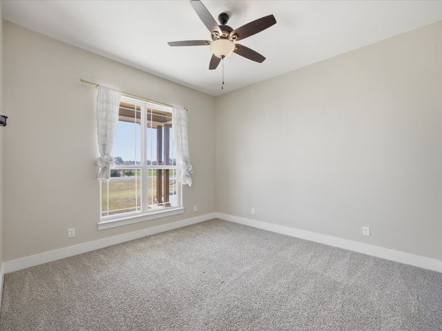 105 Carls Court, Boyd, TX 76023