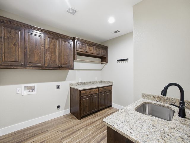 105 Carls Court, Boyd, TX 76023