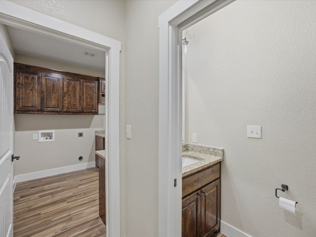 105 Carls Court, Boyd, TX 76023