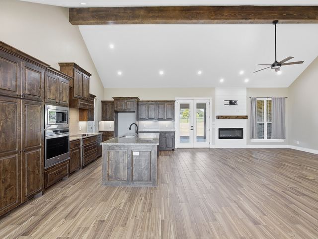 105 Carls Court, Boyd, TX 76023