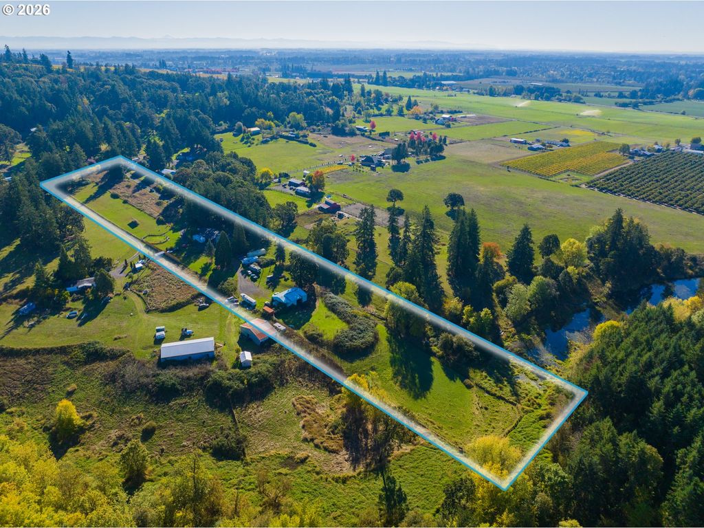 Image 19 of property listing at 4751 Ne HENRY CREEK Rd, Dayton, OR 97114