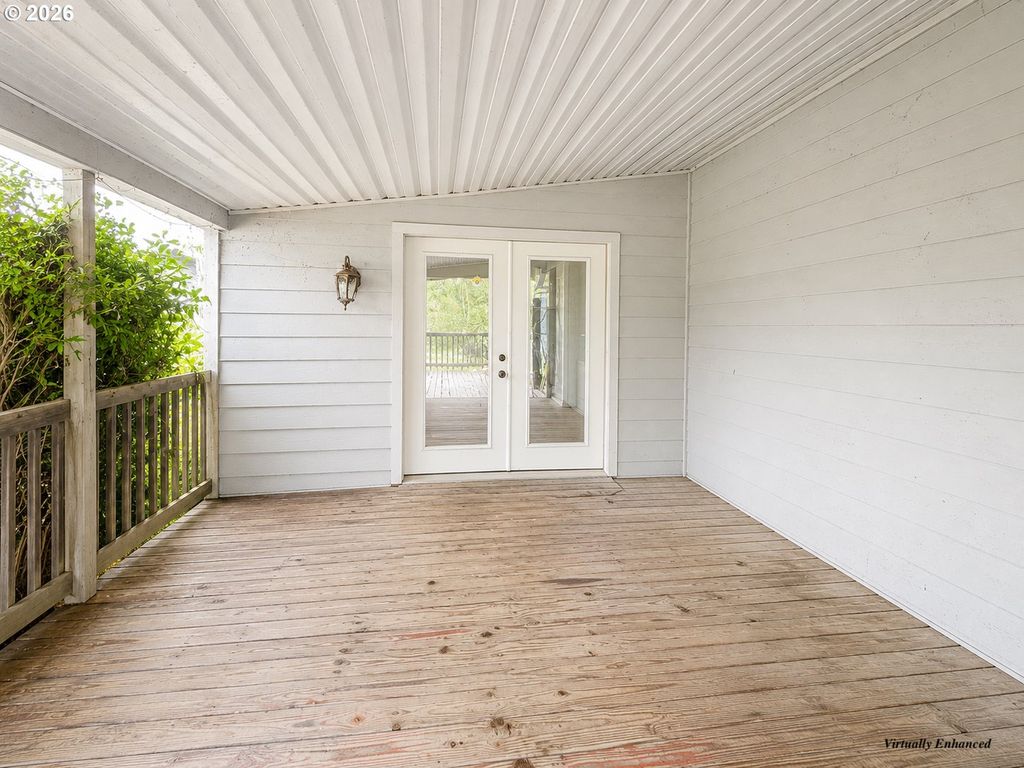 Image 3 of property listing at 4751 Ne HENRY CREEK Rd, Dayton, OR 97114