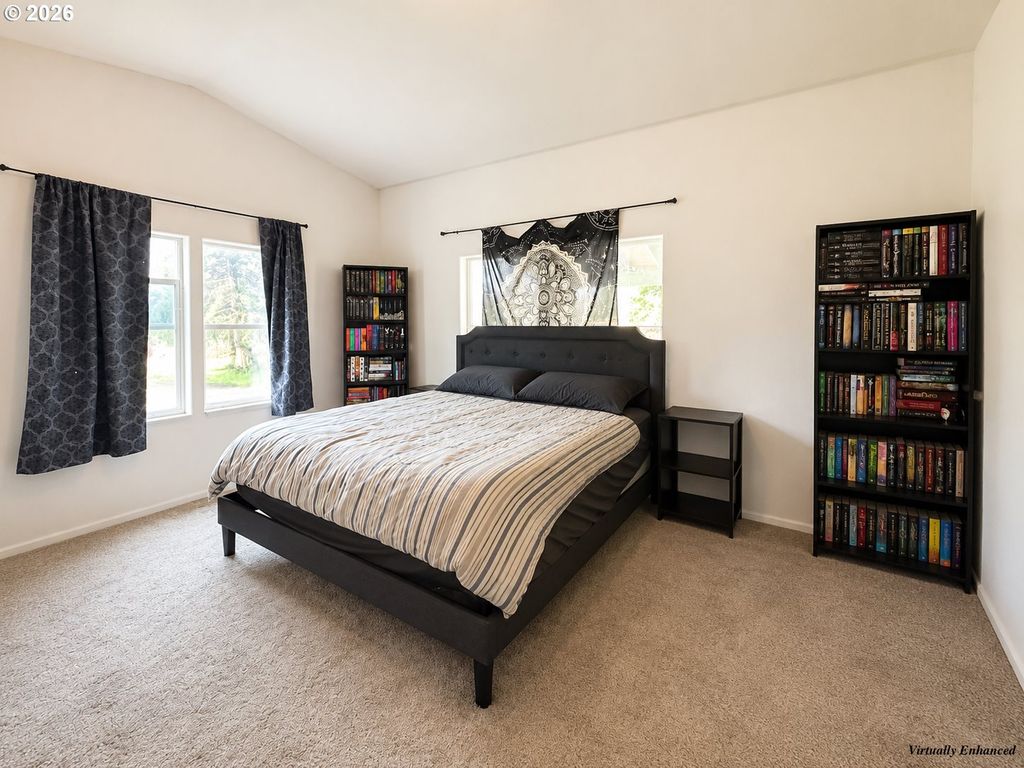 Image 7 of property listing at 4751 Ne HENRY CREEK Rd, Dayton, OR 97114