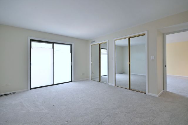 6221 N Niagara Avenue 506, Chicago, IL 60631