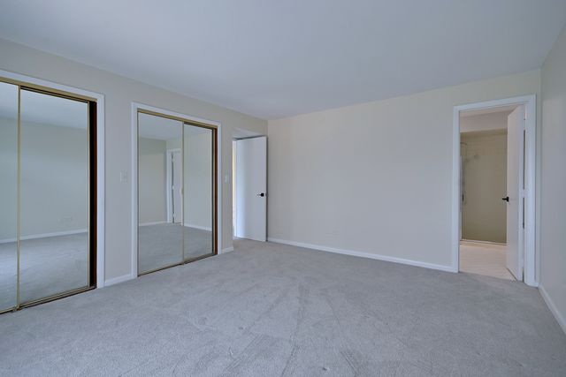 6221 N Niagara Avenue 506, Chicago, IL 60631