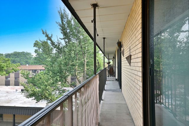 6221 N Niagara Avenue 506, Chicago, IL 60631