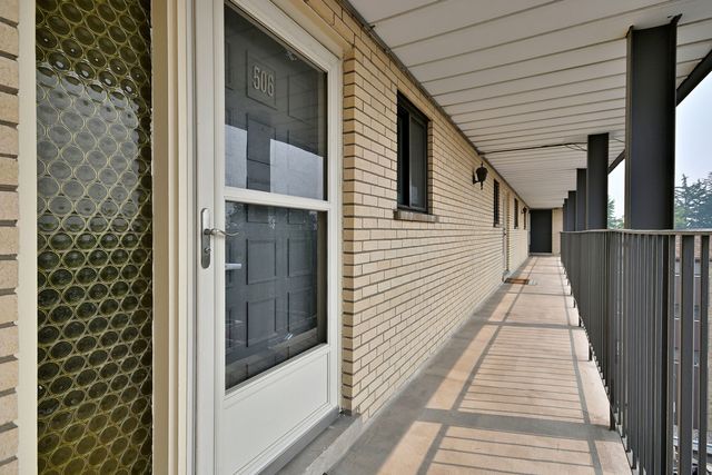6221 N Niagara Avenue 506, Chicago, IL 60631