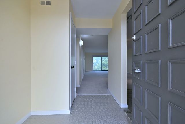 6221 N Niagara Avenue 506, Chicago, IL 60631