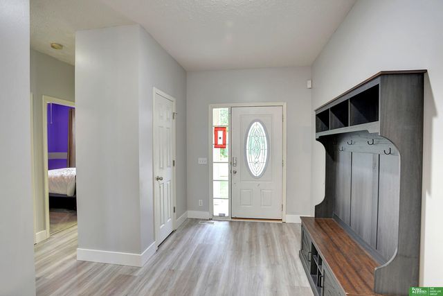 2209 S Mineral Drive, Papillion, NE 68046