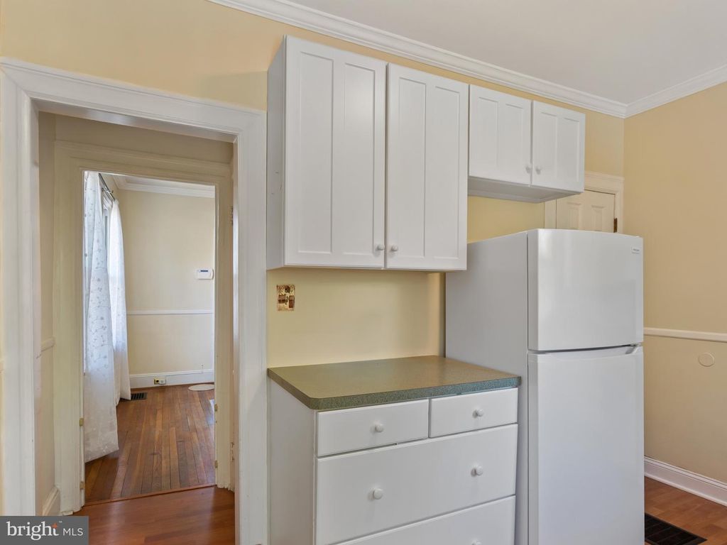Image 18 of property listing at 2955 EDGEWOOD AVE, Parkville, MD 21234