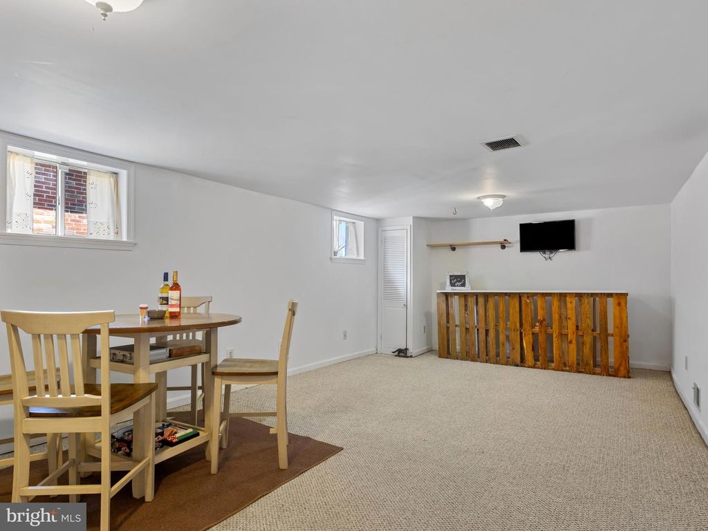 Image 23 of property listing at 2955 EDGEWOOD AVE, Parkville, MD 21234
