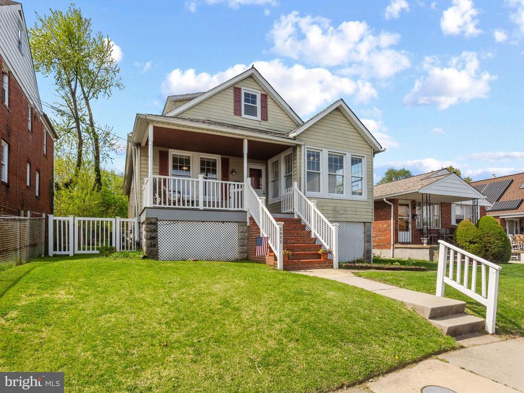 Image 2 of property listing at 2955 EDGEWOOD AVE, Parkville, MD 21234