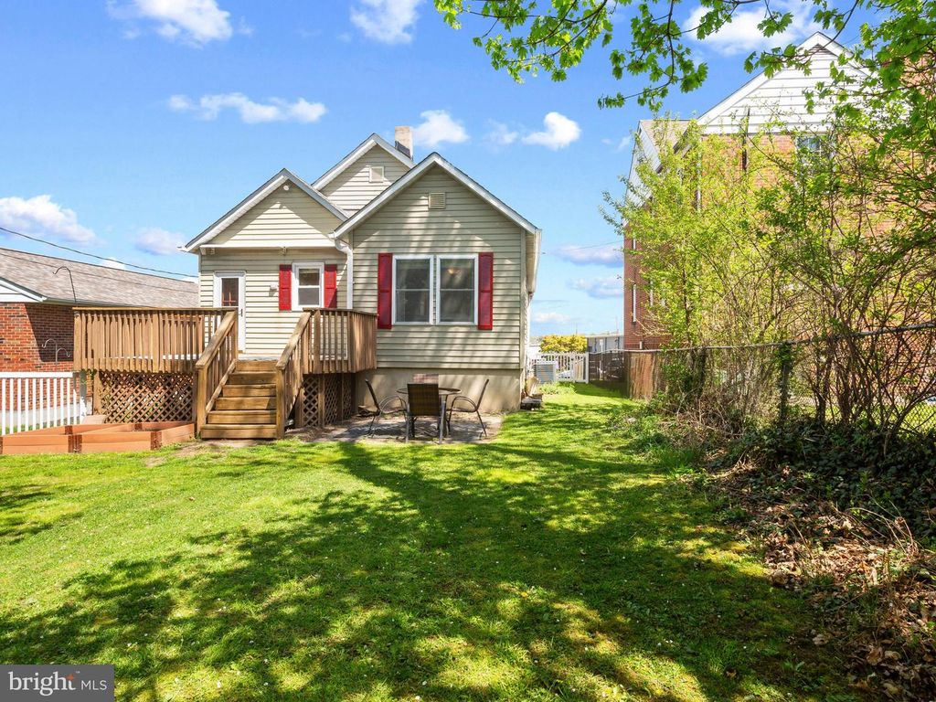 Image 29 of property listing at 2955 EDGEWOOD AVE, Parkville, MD 21234