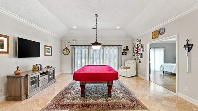 1 WYCLIFF Road, Palm Beach Gardens, FL 33418