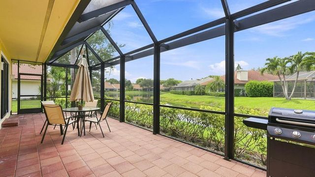 1 WYCLIFF Road, Palm Beach Gardens, FL 33418