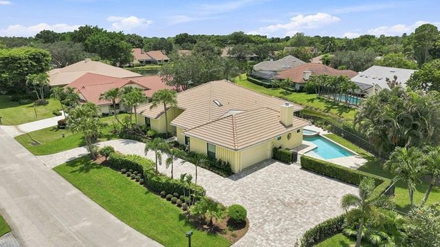 1 WYCLIFF Road, Palm Beach Gardens, FL 33418