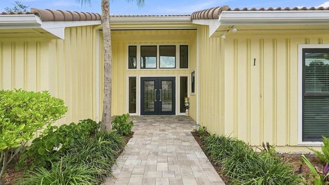 1 WYCLIFF Road, Palm Beach Gardens, FL 33418