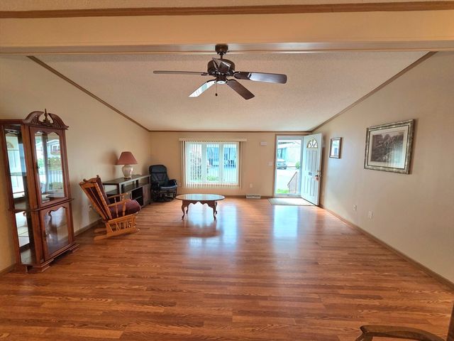 111 Festival Circle, Chicopee, MA 01020