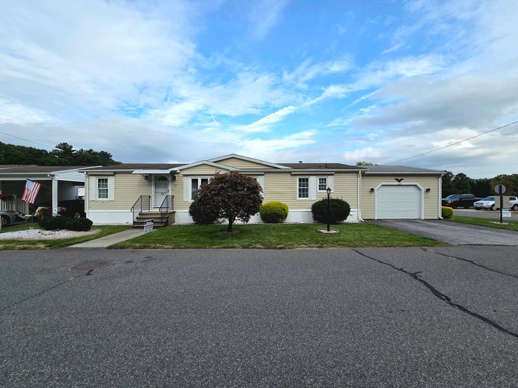 111 Festival Circle, Chicopee, MA 01020