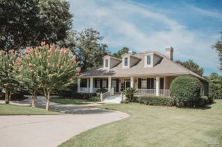 5539 Oakmont Dr, Pace, FL 32571