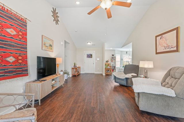 1527 Heirloom Dr., Conway, SC 29527