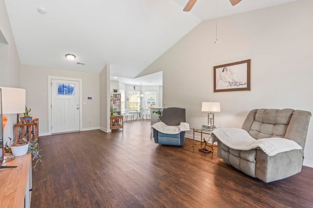 1527 Heirloom Dr., Conway, SC 29527