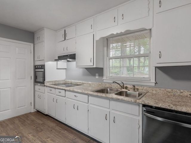 836 Oakdale Drive, Forest Park, GA 30297