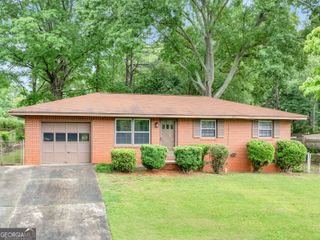 836 Oakdale Drive, Forest Park, GA 30297