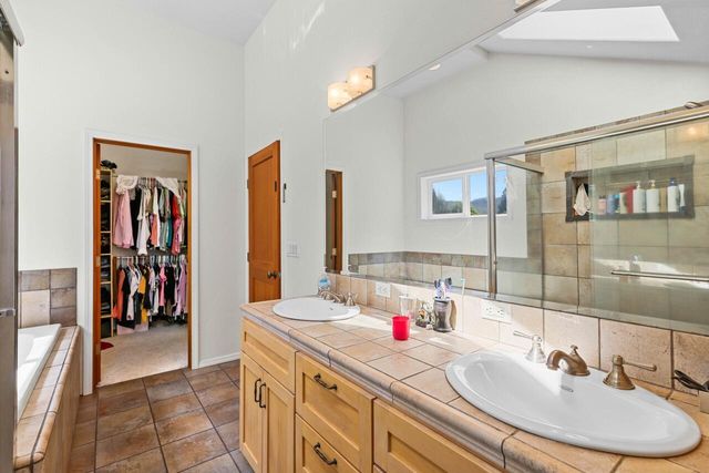 107 N 1st Street, Talent, OR 97540