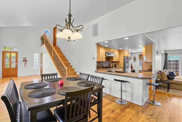 107 N 1st Street, Talent, OR 97540