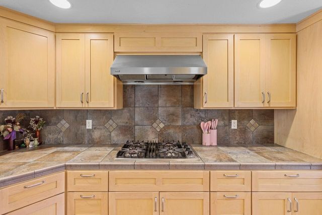 107 N 1st Street, Talent, OR 97540