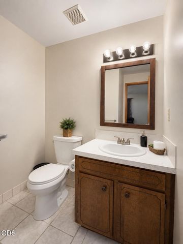 107 N 1st Street, Talent, OR 97540