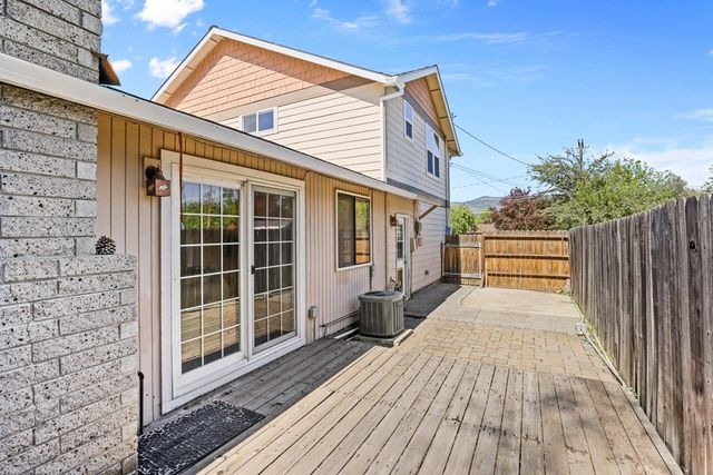 107 N 1st Street, Talent, OR 97540