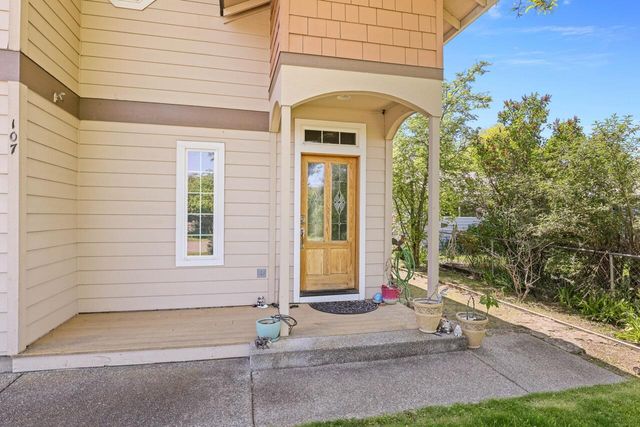 107 N 1st Street, Talent, OR 97540