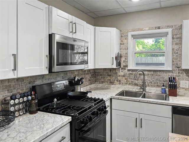 130 E Chickasaw Street, Tahlequah, OK 74464