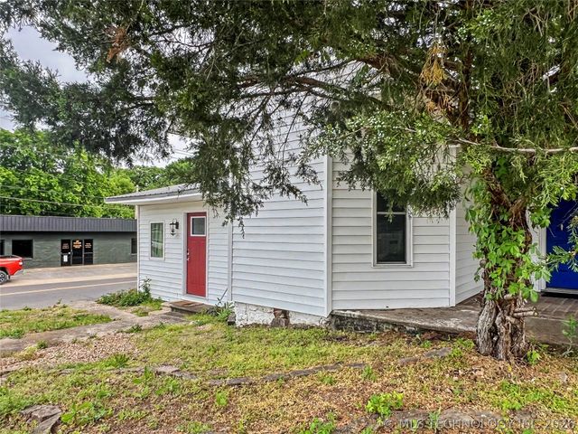 130 E Chickasaw Street, Tahlequah, OK 74464