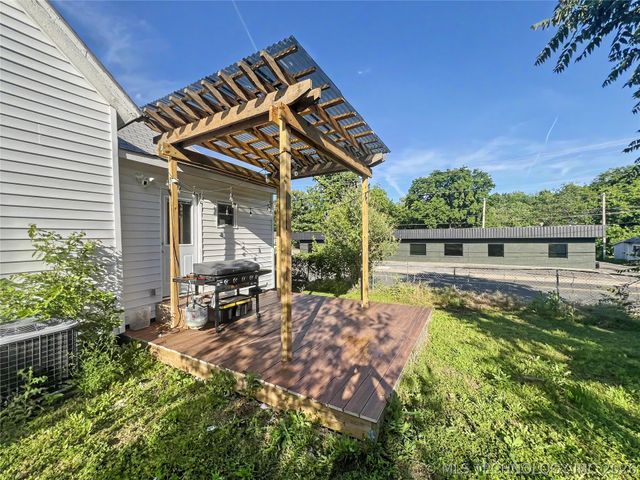 130 E Chickasaw Street, Tahlequah, OK 74464