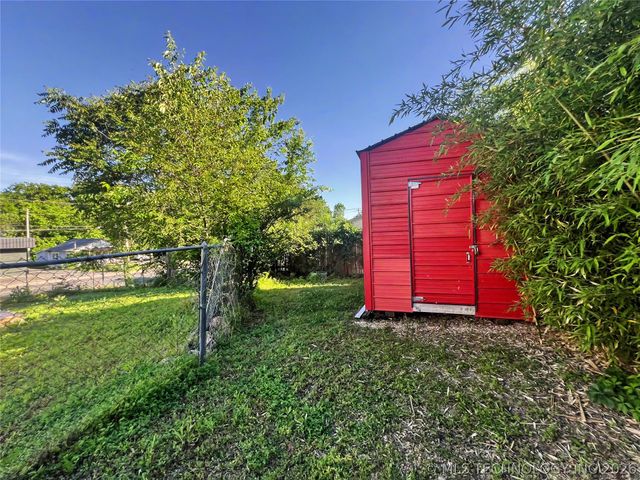 130 E Chickasaw Street, Tahlequah, OK 74464