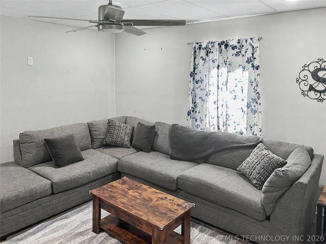 130 E Chickasaw Street, Tahlequah, OK 74464
