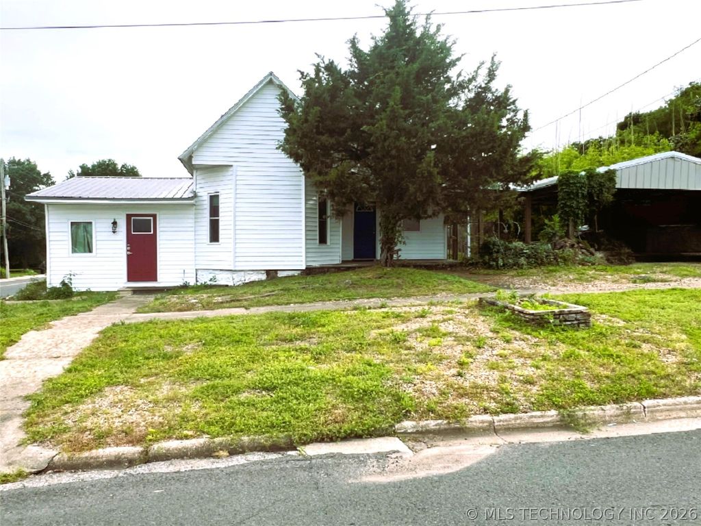 130 E Chickasaw Street, Tahlequah, OK 74464