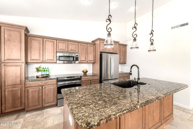 3827 E GLENHAVEN Drive, Phoenix, AZ 85048