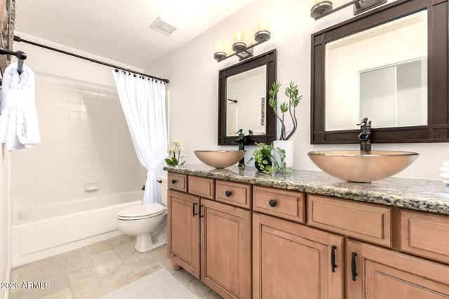 3827 E GLENHAVEN Drive, Phoenix, AZ 85048