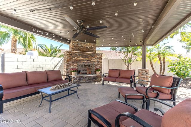 3827 E GLENHAVEN Drive, Phoenix, AZ 85048