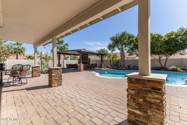 3827 E GLENHAVEN Drive, Phoenix, AZ 85048