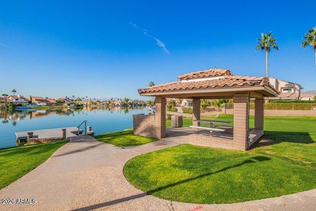 3827 E GLENHAVEN Drive, Phoenix, AZ 85048